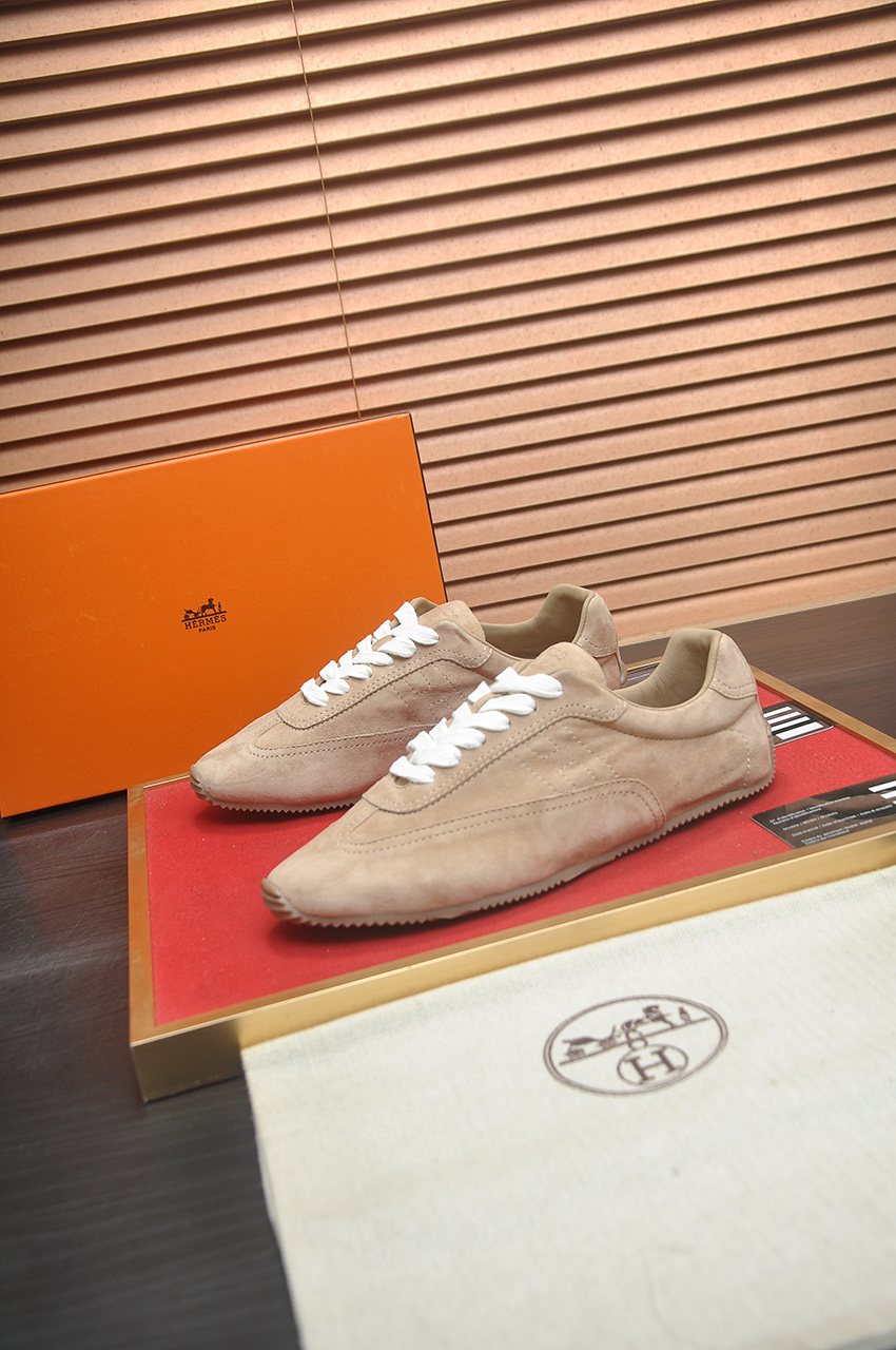 Hermès Beige Low-Top Sneakers — front
