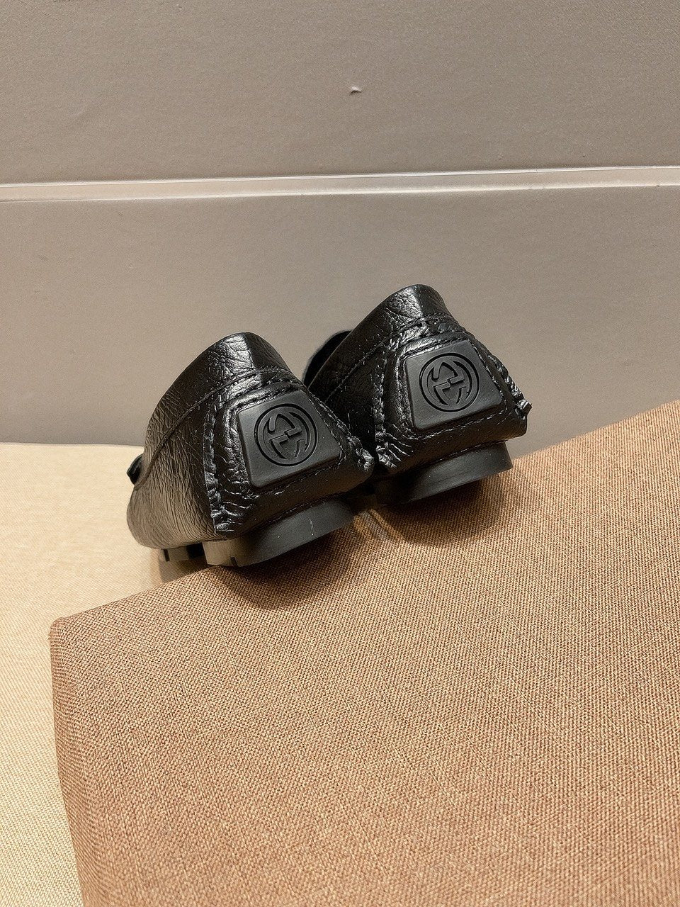Gucci Black Textured Bit Driving Loafers — back