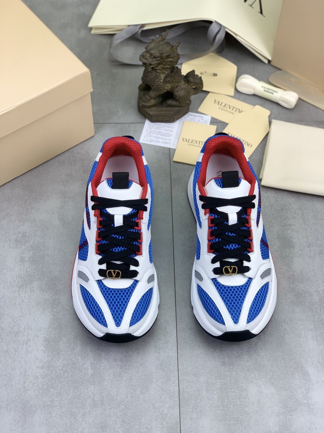 微商相册测试鞋子-Valentino Mesh Panel Sneakers — hero