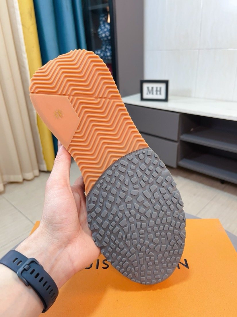 Louis Vuitton Dark Brown Low-Top Sneakers — detail